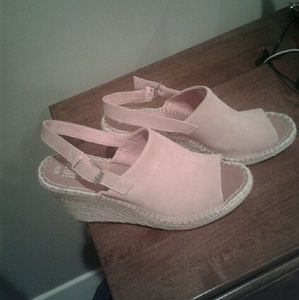 Toms Wedge Shoes